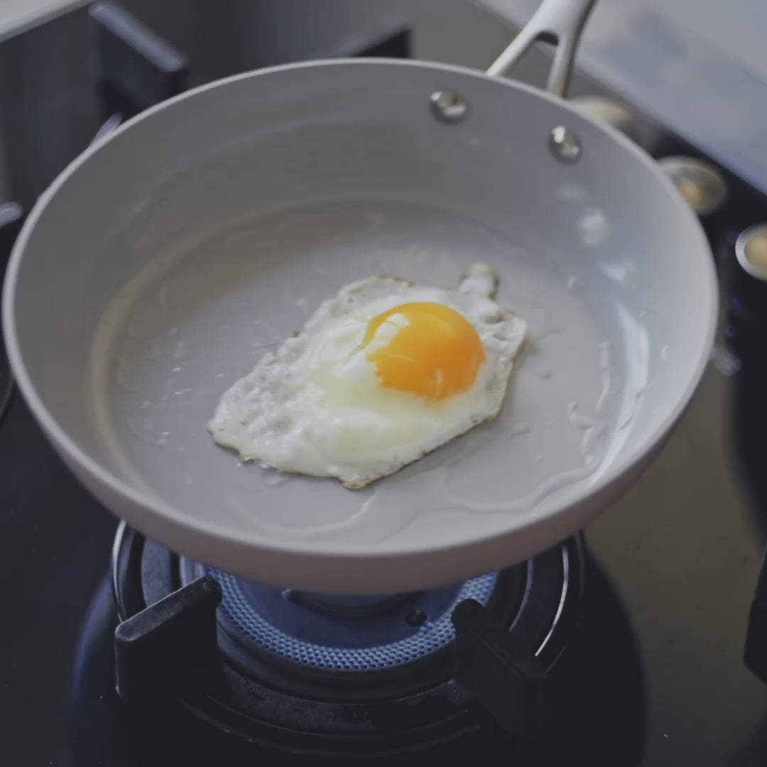Načíst video: Nepřilnavá keramická pánev Vital Ø 30 cm - růžová